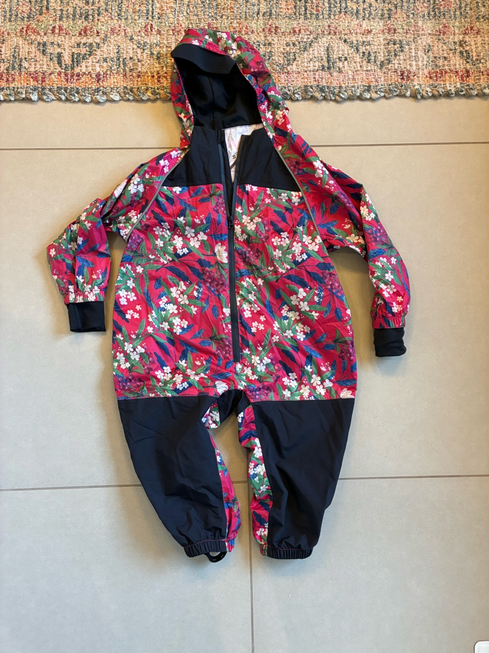 Stonz Floral rain suit in Pink, Green & Black